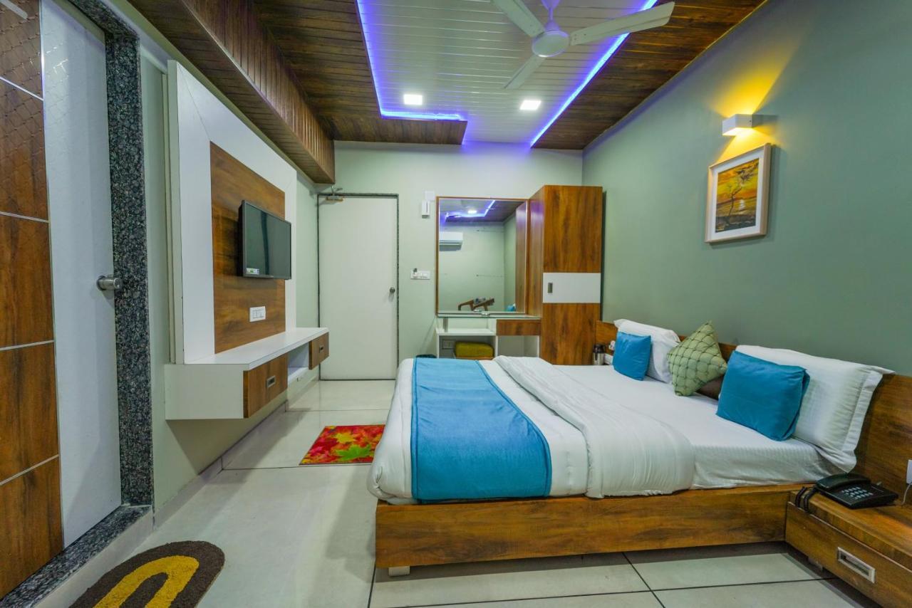 The Nest Residency Otel Amhedabad Dış mekan fotoğraf