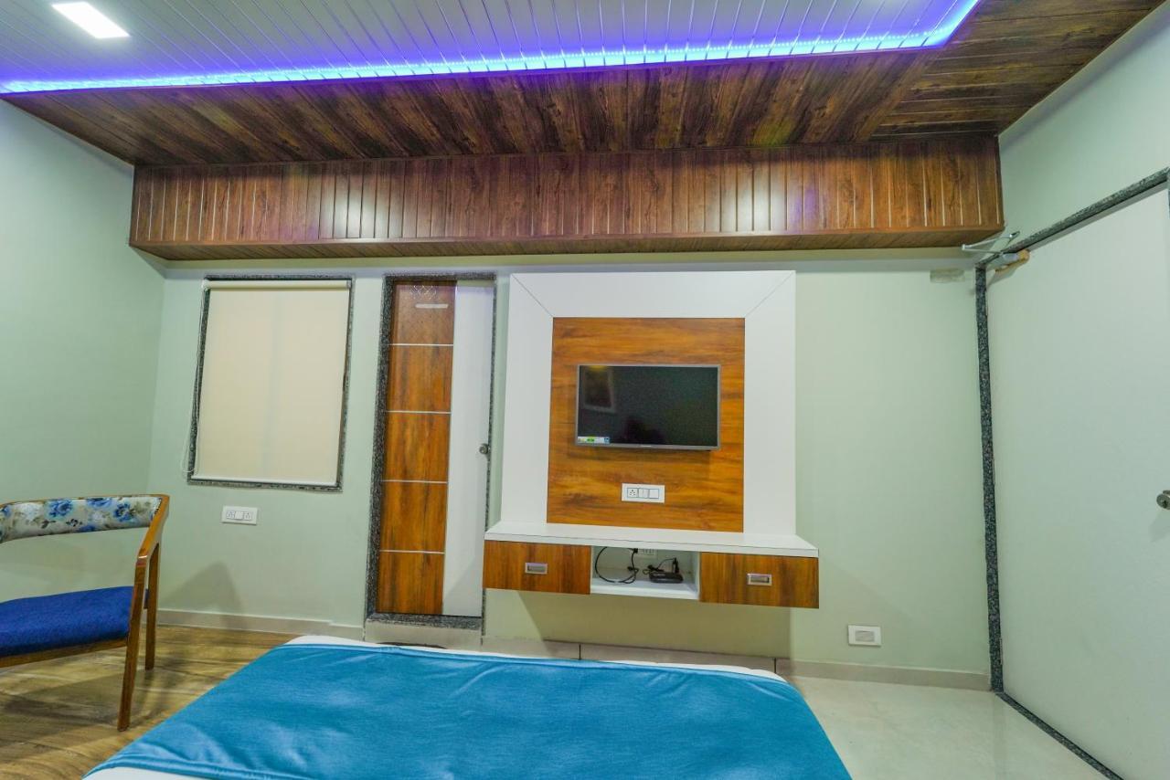 The Nest Residency Otel Amhedabad Dış mekan fotoğraf
